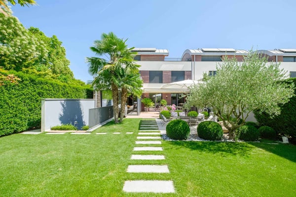 En exclusivité! Magnifique townhouse MINERGIE, au calme absolu 1