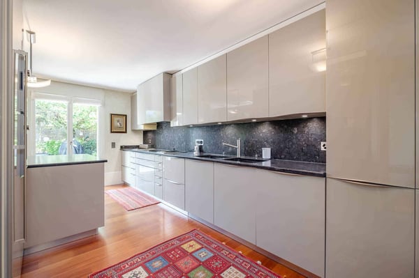 En exclusivité ! Belle maison mitoyenne dans un écrin de verdure 4