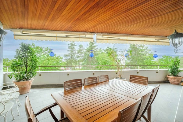 En exclusivité ! Superbe 7 pièces en SI avec terrasses de plus de 120 m² 1