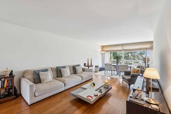 En exclusivité ! Bel appartement traversant en étage élevé 1