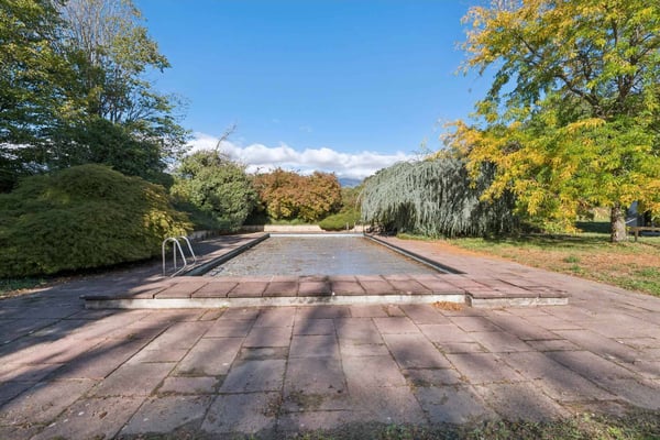 En exclusivité : Villa individuelle sur une vaste parcelle de plus de 8'000 m² 12