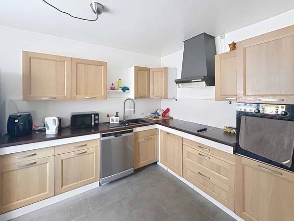Deux villas à rénover sises sur une parcelle de plus de 2'100 m² 4