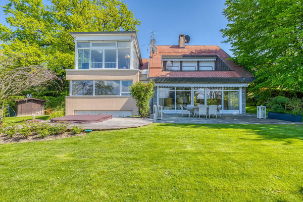 Charmante maison à rénover avec vue sur lac 7