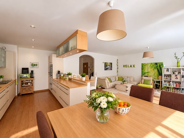 Bel appartement traversant de 5 pièces avec terrasse, immeuble MINERGIE 3