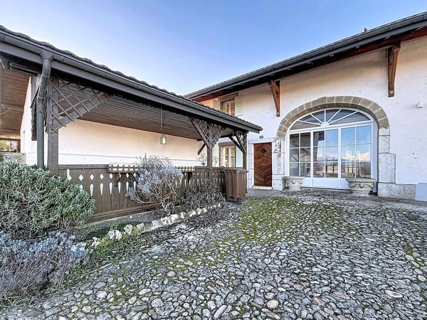 En EXCLUSIVITÉ ! Magnifique maison authentique au charme indéniable 9