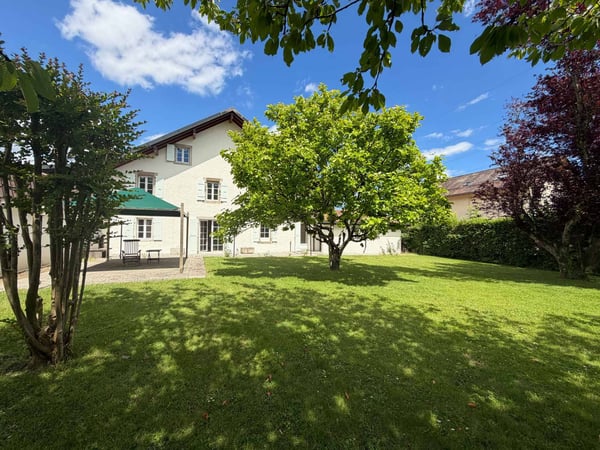 En EXCLUSIVITÉ ! Magnifique maison authentique au charme indéniable 11