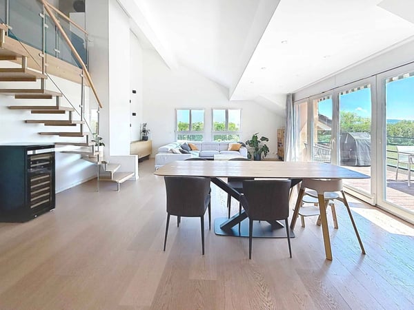 EXCLUSIVITE - Spacieux et lumineux appartement de 4,5 pièces + mezzanine 2
