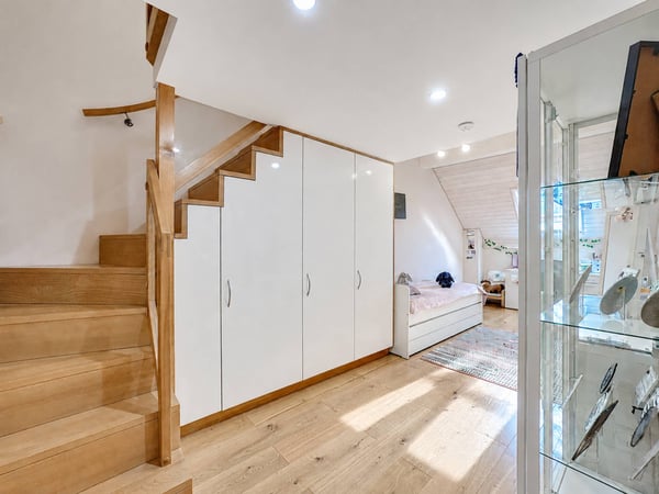 Villa mitoyenne aux volumes généreux avec studio indépendant 9