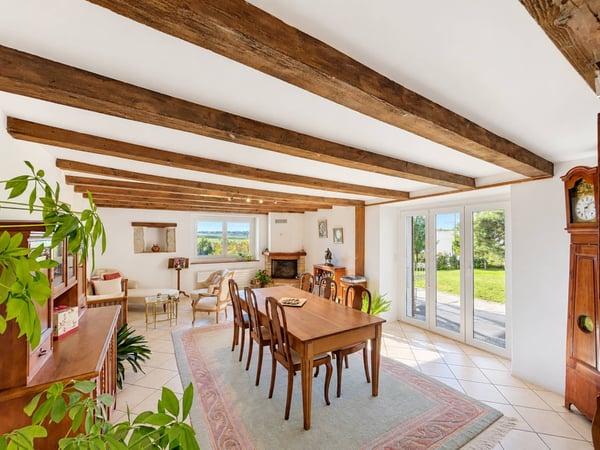 Une maison de caractère pleine dâme au cur de Colombier 6