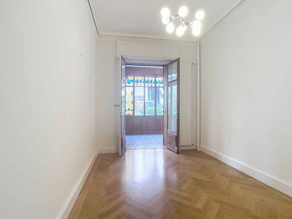 Rez-de-jardin de prestige au cur du quartier de Florimont 5