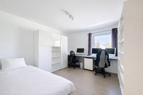 Villa moderne de standing de plus de 350 m² avec vue sur le lac 11