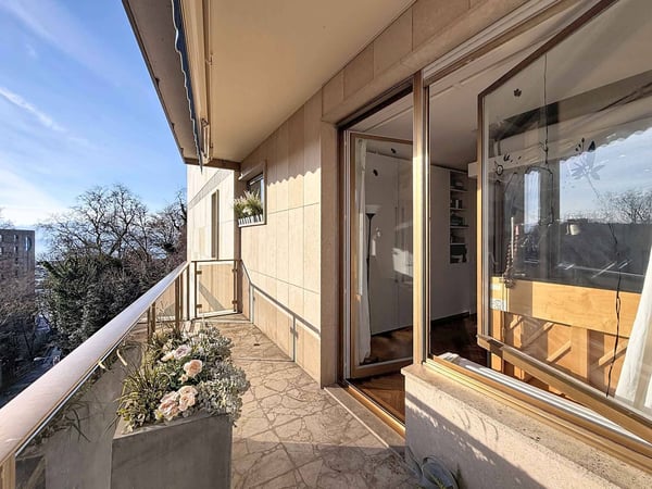 Au cur de Ouchy, appartement de standing de 7 pièces avec vue sur le lac 11