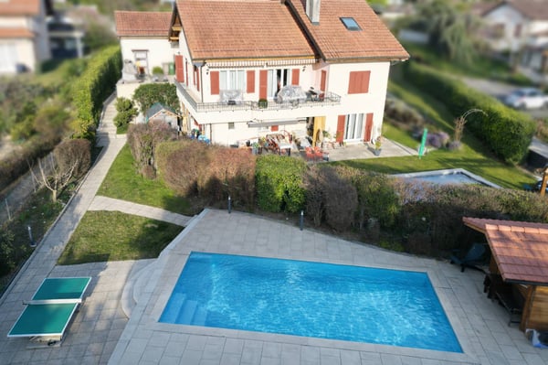 Villa avec piscine chauffée et vue dégagée à Villars-Sainte-Croix 13