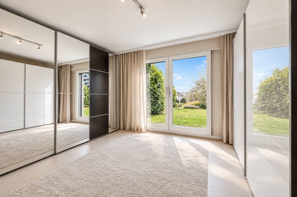 Duplex contemporain avec jardin privatif et vue sur les Alpes à Pully Sud 8