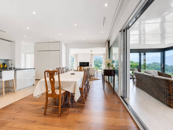 Appartement de standing de plus de 360 m2 avec vue sur le lac 6