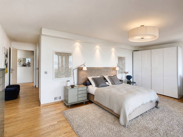 Spacieux appartement contemporain de 5.5 pièces avec vue panoramique 10