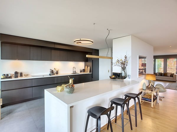 Spacieux appartement contemporain de 5.5 pièces avec vue panoramique 3
