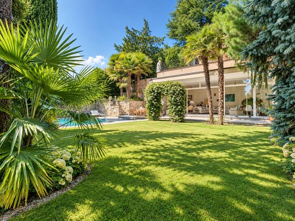 Villa de style Toscan au cur de Pully 9