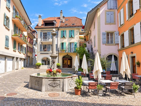 MAISON VILLAGEOISE DE 220 M2 RÉNOVÉE AU COEUR DU BOURG 1
