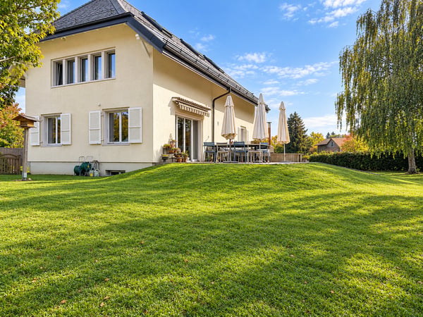Propriété de caractère rénovée dans un parc arborisé 3