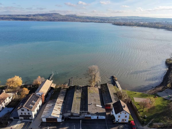 Terrain constructible au bord du lac 8