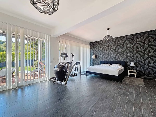 Maison contiguë de 1.5 pièces avec jardin et vignes 6