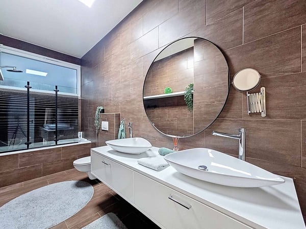 Maison contiguë de 1.5 pièces avec jardin et vignes 10