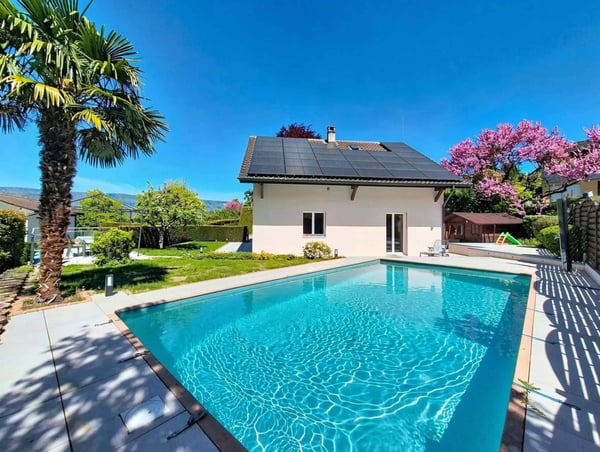 Villa individuelle avec piscine dans quartier résidentiel 3