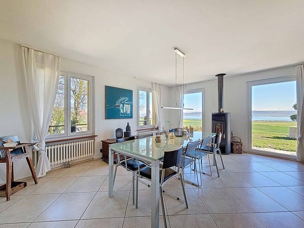Villa de charme avec vue panoramique sur le lac de Neuchâtel 5