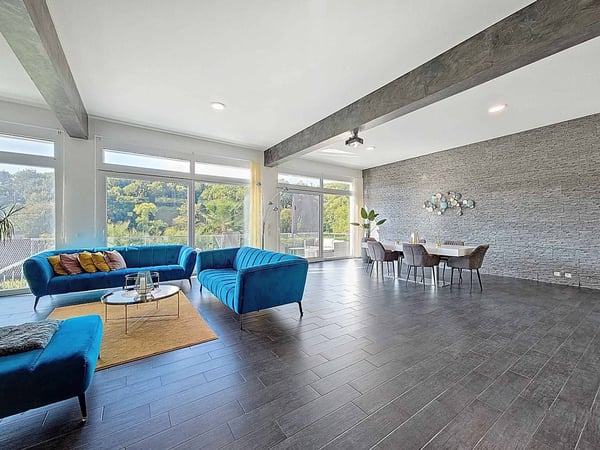 Maison contiguë de 5.5 pièces avec jardin et vignes 3