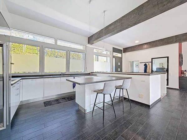 Maison contiguë de 5.5 pièces avec jardin et vignes 4