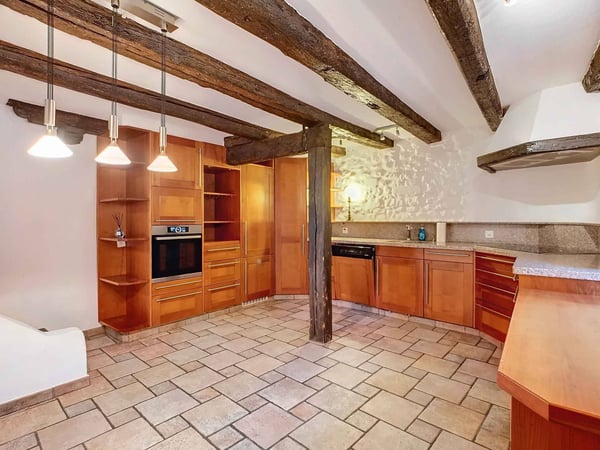 Grande maison de caractère et potentiel d'agrandissement 11