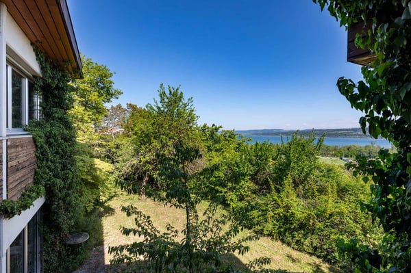 Villa de caractère avec vue sur le lac 9