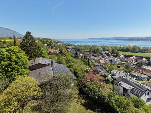 Villa de caractère avec vue sur le lac 2