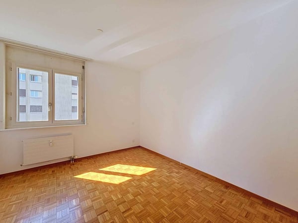 Élégant appartement familial de 4.5 pièces avec cheminée et loggia 8