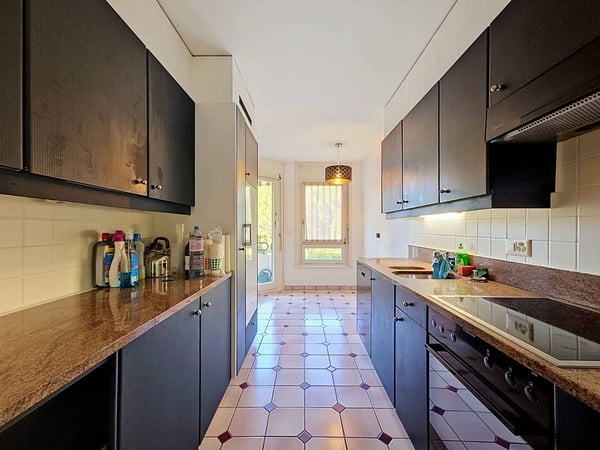 Élégant appartement familial de 4.5 pièces avec cheminée et loggia 4