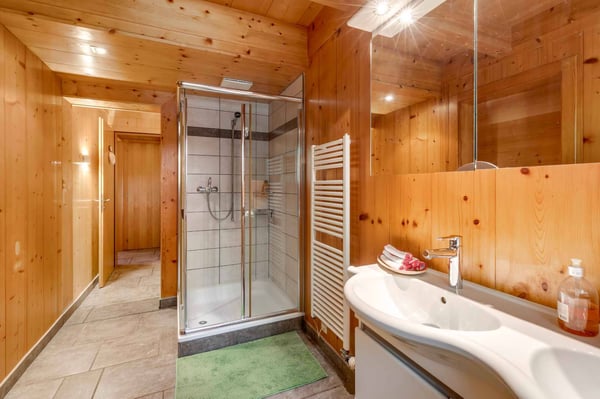 Propriété d'exception - Deux chalets indépendants 8