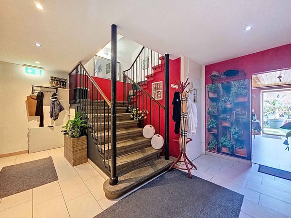 Immeuble d'habitation avec café-restaurant au coeur de la Broye 9