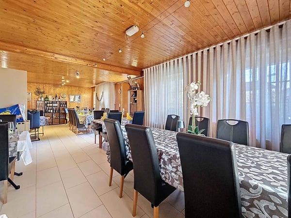 Immeuble d'habitation avec café-restaurant au coeur de la Broye 6