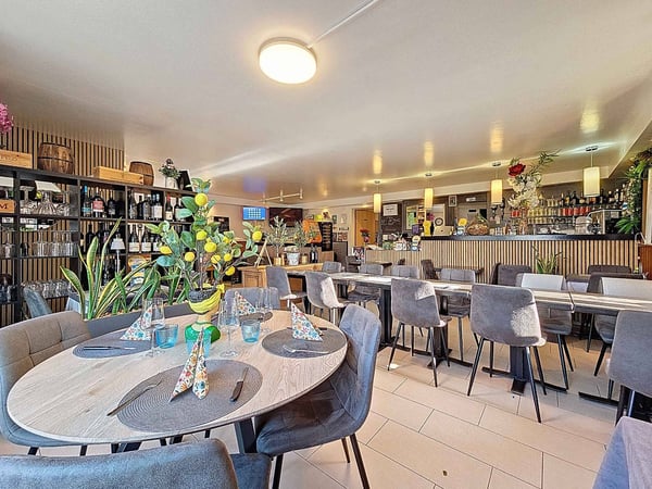 Immeuble d'habitation avec café-restaurant au coeur de la Broye 4