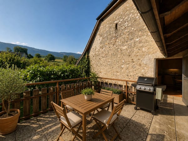 Maison villageoise avec deux appartements au coeur de Rances 10