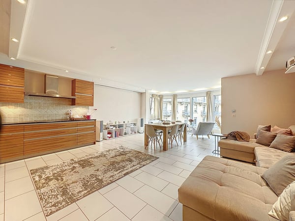 Magnifique appartement de 1.5 pièces avec vue lac en centre ville ! 2