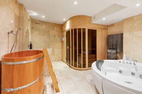 Propriété d'exception pleine de charme au coeur de Montreux 9