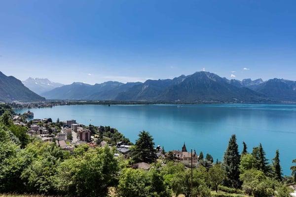 Splendide loft à seulement 1 minutes de l'École hôtelière de Glion ! 2