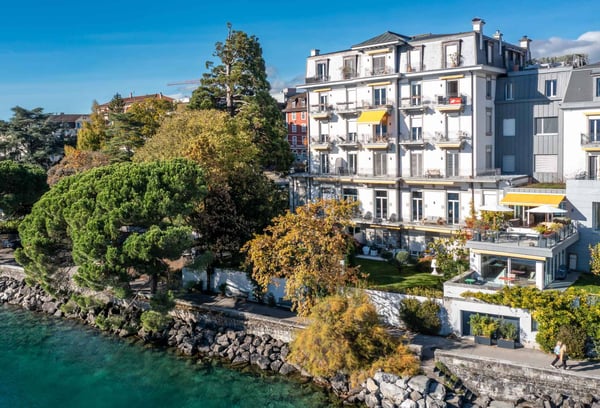 PIEDS DANS L'EAU ! SPACIEUX APPARTEMENT PROCHE DE TOUTES LES COMMODITÉS. 13