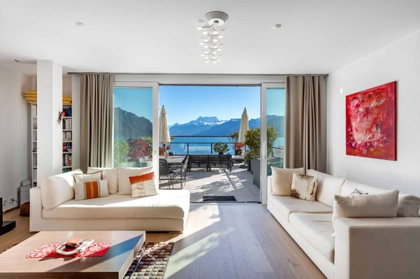 PIEDS DANS L'EAU ! SPACIEUX APPARTEMENT PROCHE DE TOUTES LES COMMODITÉS. 3