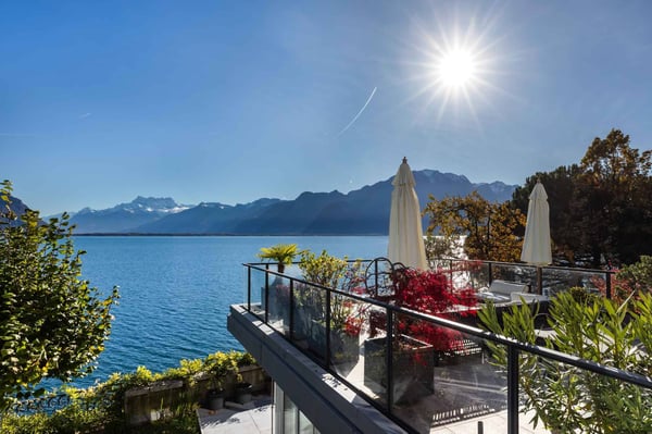 PIEDS DANS L'EAU ! SPACIEUX APPARTEMENT PROCHE DE TOUTES LES COMMODITÉS. 8