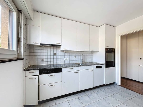 Appartement de 1.5 pièces avec balcon et vue dégagée 4