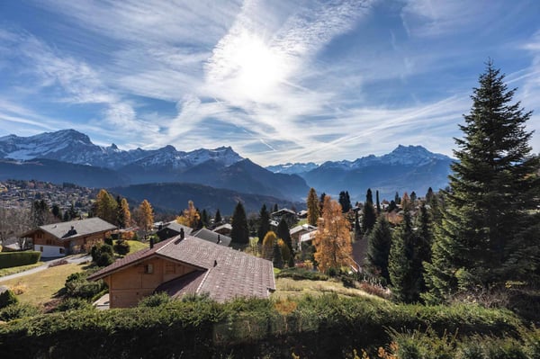 Chalet d'exception avec ascenseur privatif et vue imprenable 12