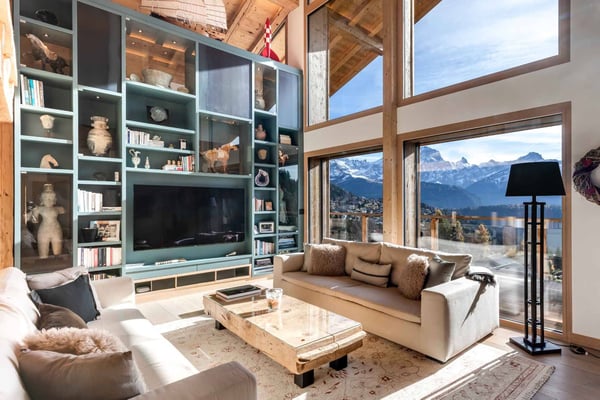 Chalet d'exception avec ascenseur privatif et vue imprenable 2